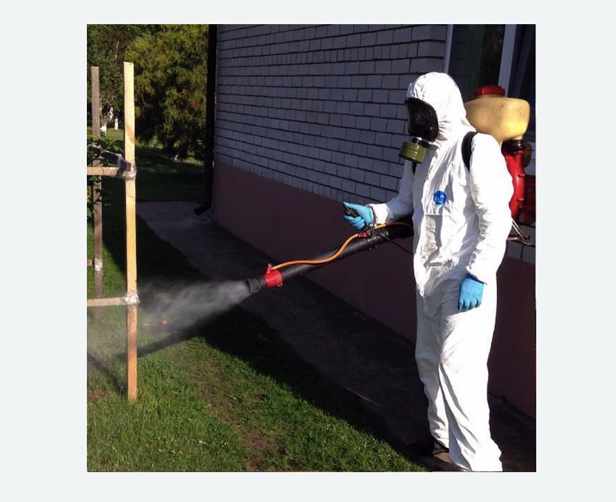 травля клещей на участке Верхнее Дуброво